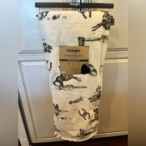 Wrangler Plush Throw Blanket Horseshoes  Cowboy Boots